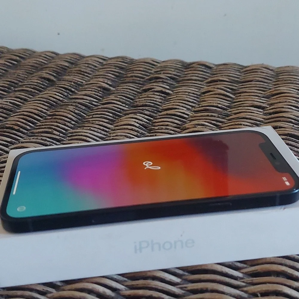Apple iPhone 12